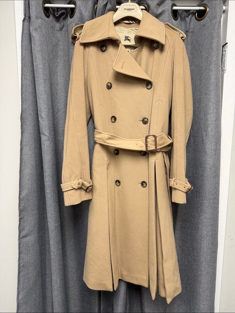 Burberry Kensington Beige Double-Breasted cashmere Trench Coat